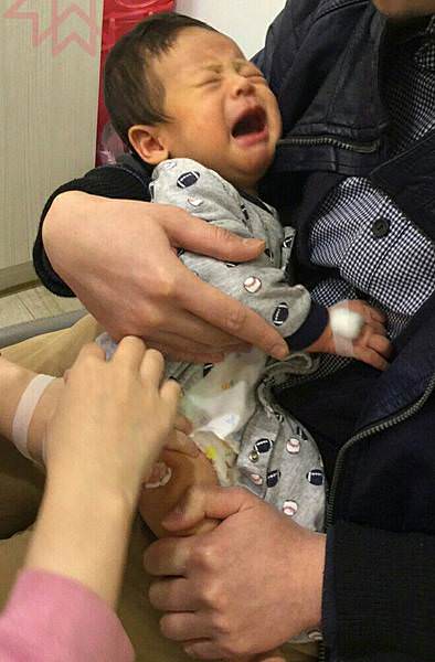|小飛日記|2M3D第二個月疫苗(五合一疫苗、十三價肺炎鏈球菌疫苗、MSD五價口服輪狀疫苗) - 第2張圖 |小飛日記|2M3D第二個月疫苗(五合一疫苗、十三價肺炎鏈球菌疫苗、MSD五價口服輪狀疫苗)