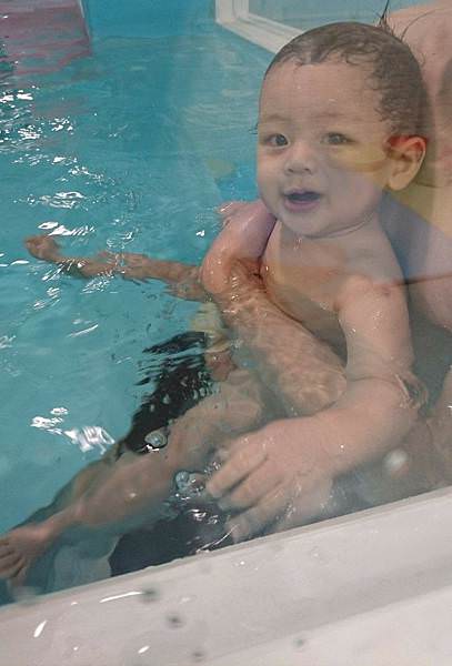 ｜享受親子共游時光｜內湖 Baby iswim 水貝比親子坊