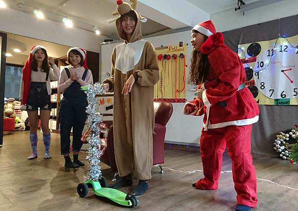 ｜耶誕節寶寶劇場｜Feliz Navidad懶惰的聖誕老公公