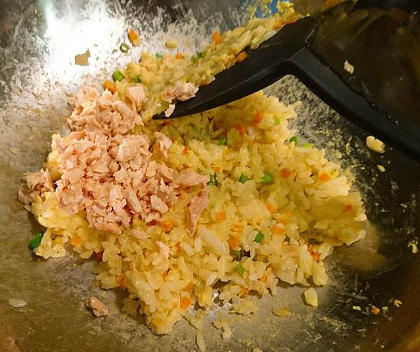 ｜美味可口粒粒分明｜鮭魚黃金炒飯