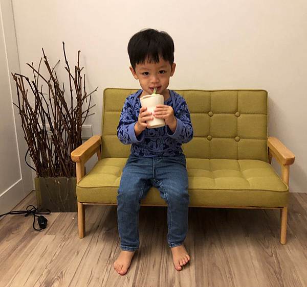 質感佳高cp值|來自澳洲BunnyTickles 幼兒小沙發