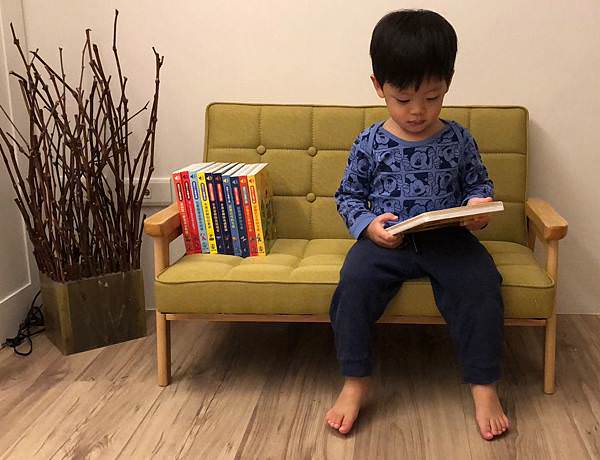 質感佳高cp值|來自澳洲BunnyTickles 幼兒小沙發