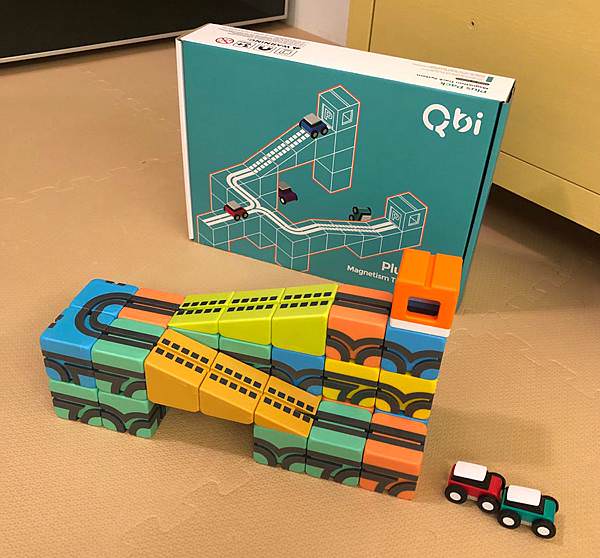 台灣之光 |Qbi益智磁吸軌道玩具