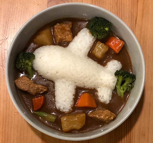 忙碌媽媽的餐桌救星｜吃得安心健康的日本CANYON咖哩、ORiDGE無食鹽昆布柴魚粉、東銀來麵、米餅村寶寶米餅