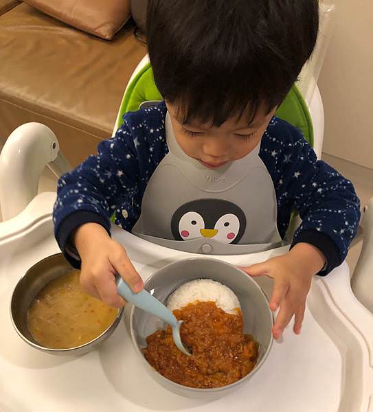 忙碌媽媽的餐桌救星｜吃得安心健康的日本CANYON咖哩、ORiDGE無食鹽昆布柴魚粉、東銀來麵、米餅村寶寶米餅