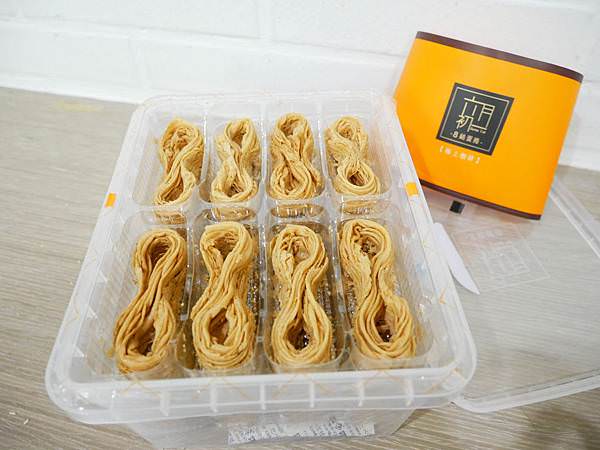 有層次的幸福味道｜六月初一8結蛋捲彌月禮盒
