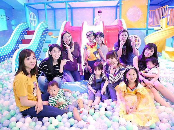 台北大直ATT 4 Recharge｜SNOOPY Play Center 史努比親子樂園大直旗艦店(已歇業)