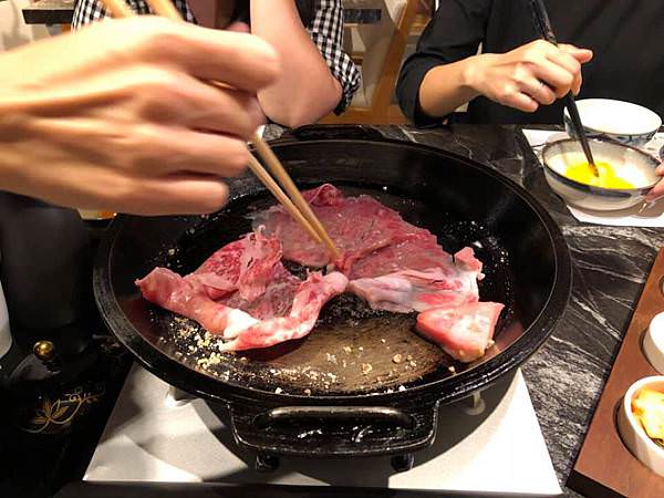 樂軒松阪亭｜A5和牛關西風壽喜燒+燒肉