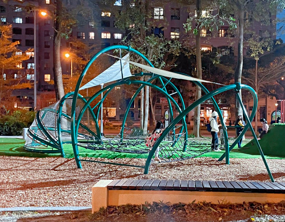 竹北公園推薦｜高鐵兒四公園 魔豆歷險遊戲場