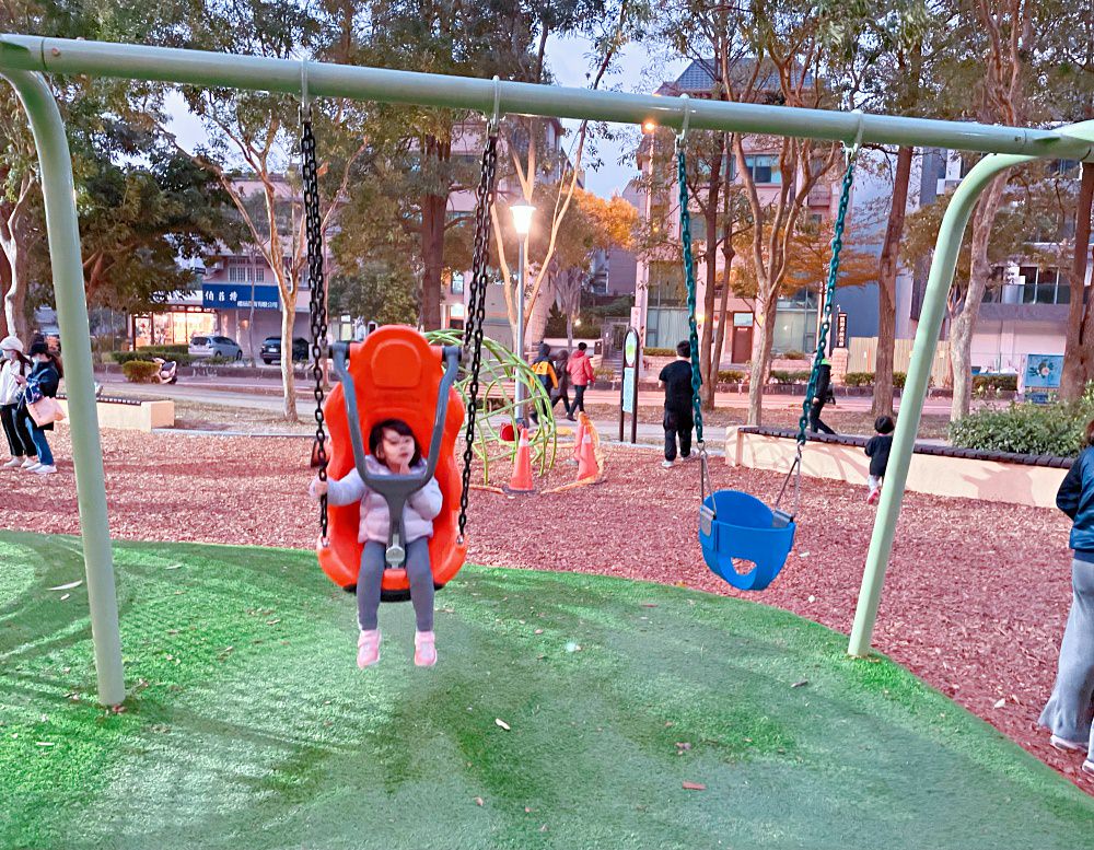 竹北公園推薦｜高鐵兒四公園 魔豆歷險遊戲場