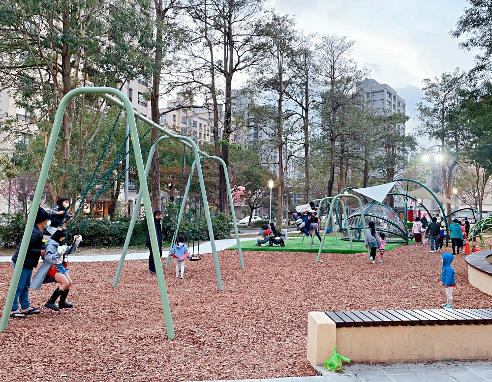 竹北公園推薦｜高鐵兒四公園 魔豆歷險遊戲場