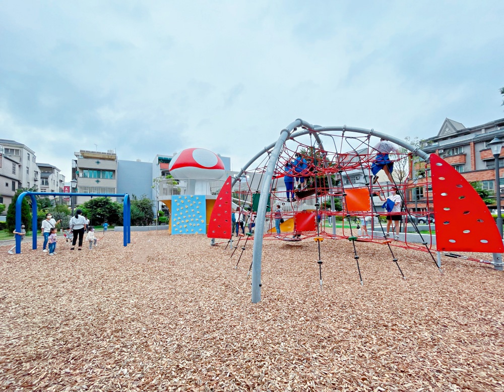 新竹特色公園｜蘑菇城堡公園-小竹繪本主題遊戲場