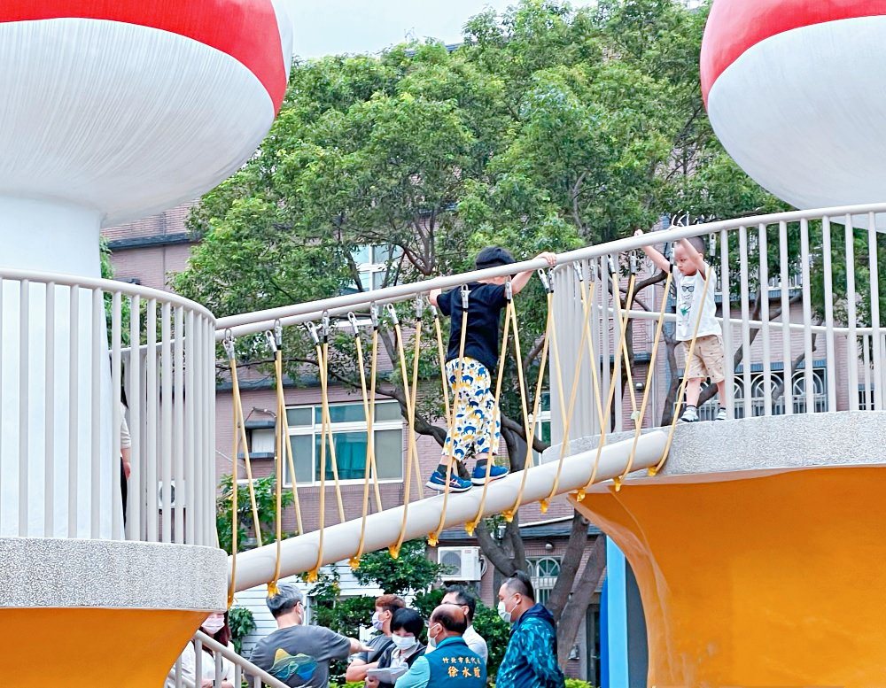 新竹特色公園｜蘑菇城堡公園-小竹繪本主題遊戲場