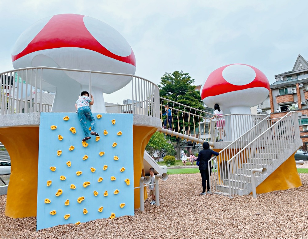 新竹特色公園｜蘑菇城堡公園-小竹繪本主題遊戲場