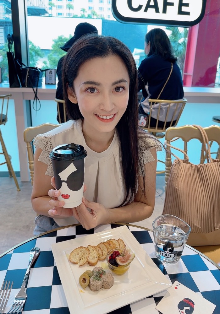 台北信義區最新咖啡廳|Alice + Olivia Café - 第20張圖 台北信義區最新咖啡廳|Alice + Olivia Café