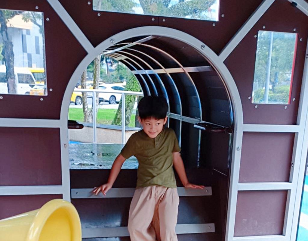 飛天火車主題公園｜南興公園特色遊戲場