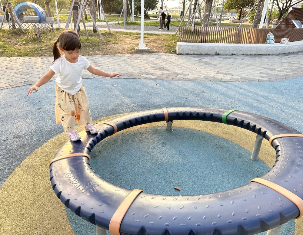 台南親子公園｜港濱歷史公園特色遊戲場